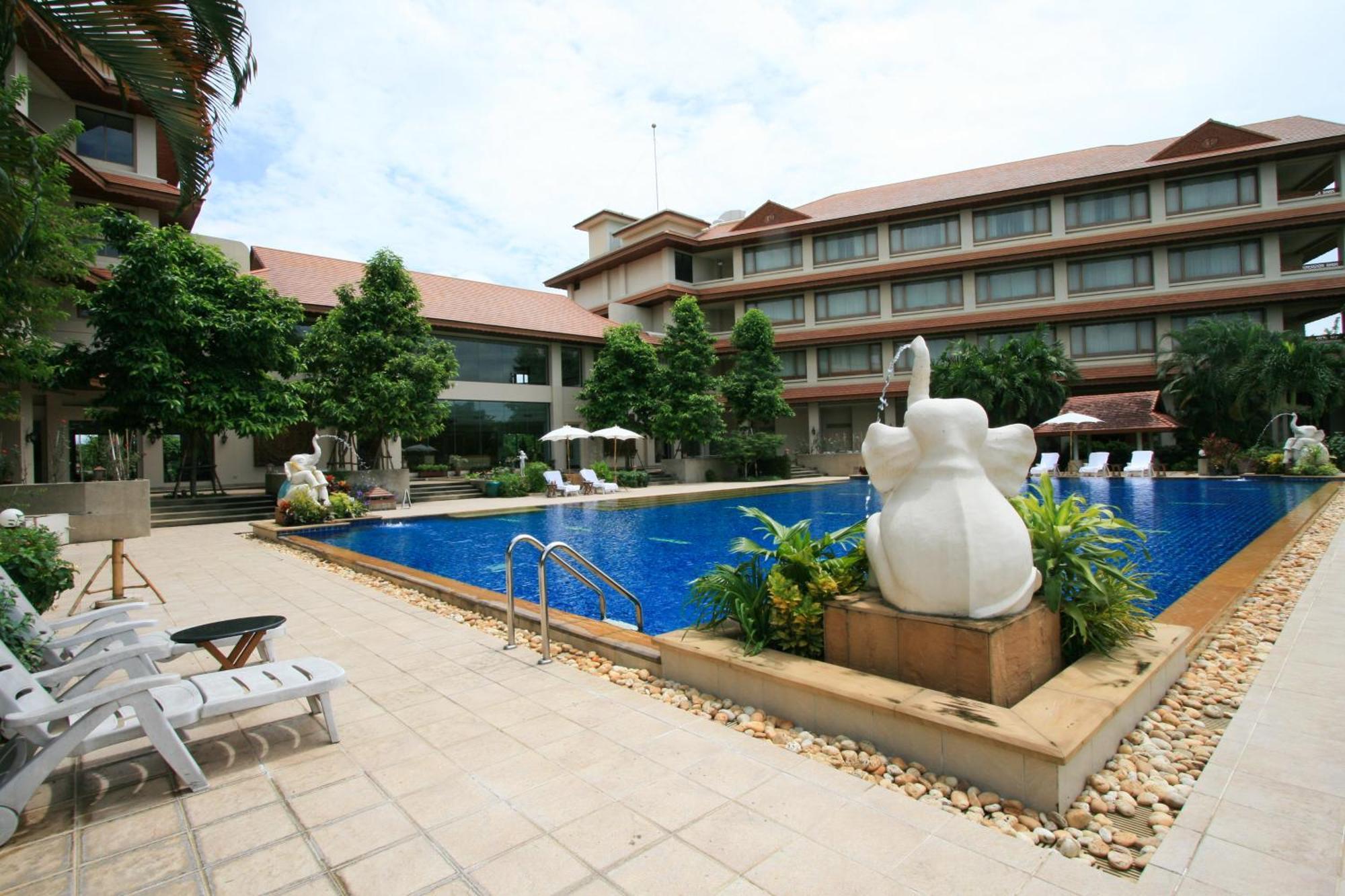 The Imperial River House Resort, 5* Chiang Rai