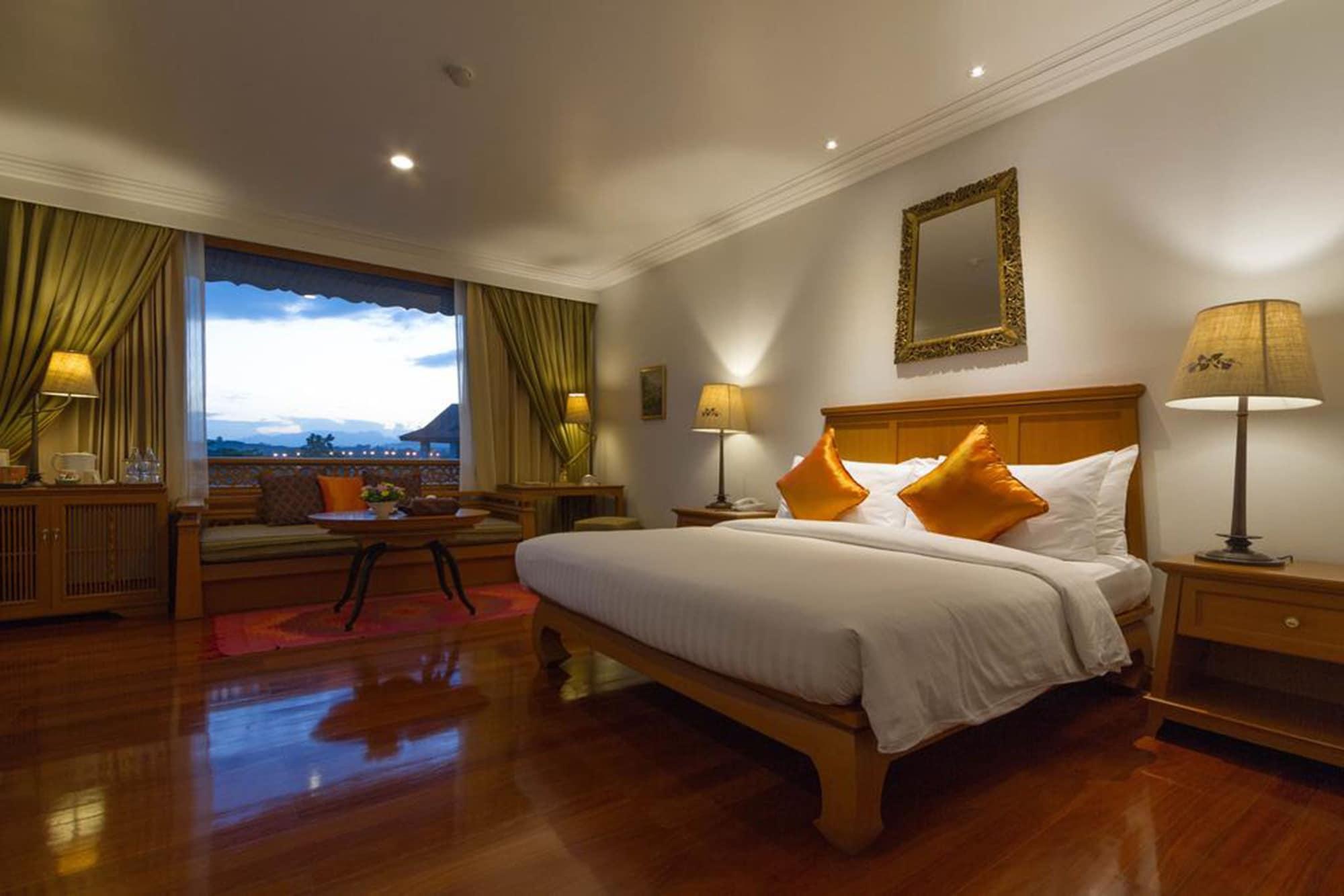 The Imperial River House Resort, 渡假村